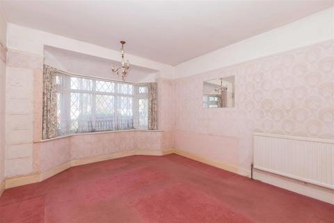 22 Burnham Road, Worthing, BN13 2NN