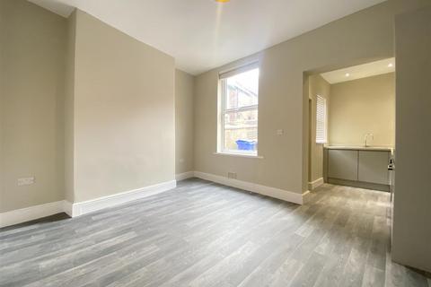 3 bedroom end of terrace house for sale, 12 Dorset Street, Broomhall, S10 2FX