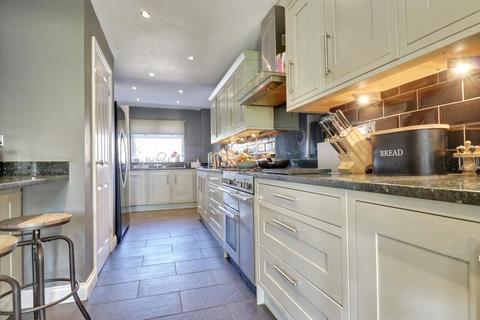 4 bedroom semi-detached house for sale, The Four Acres, Sawbridgeworth, CM21