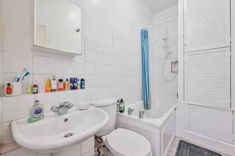 Flat 2, 14 Manor Park, London, SE13 5RN