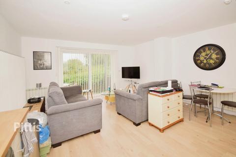 2 bedroom flat to rent, Queens Road Shanklin PO37