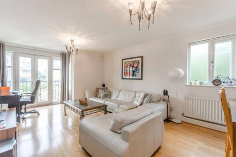 2 bedroom flat for sale, Lumiere Court, Balham, London, SW17