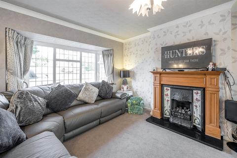 3 bedroom detached house for sale, Lynwood Avenue, Wall Heath, DY6 9AL