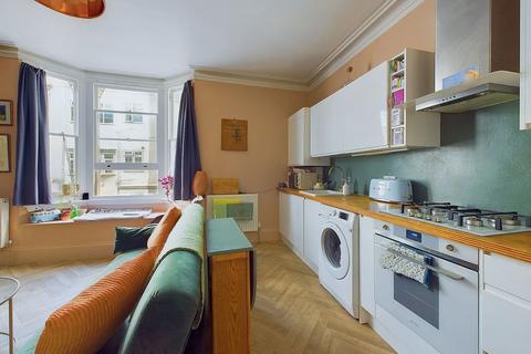 2 bedroom flat for sale, Lansdowne Street, Hove, BN3 1FQ