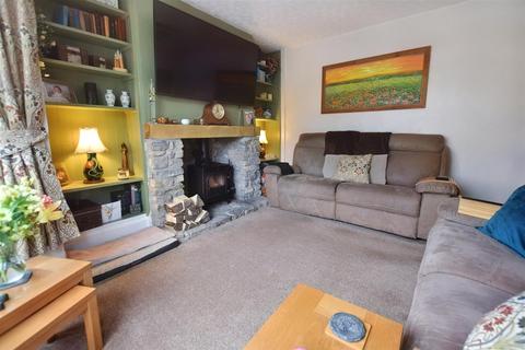 4 bedroom detached house for sale, Carmarthen Road, Newcastle Emlyn