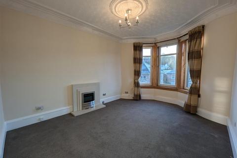 2 bedroom flat to rent, Cardwell Road, Gourock PA19