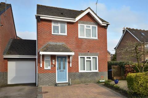 3 bedroom detached house for sale, Selions Close, Chippenham