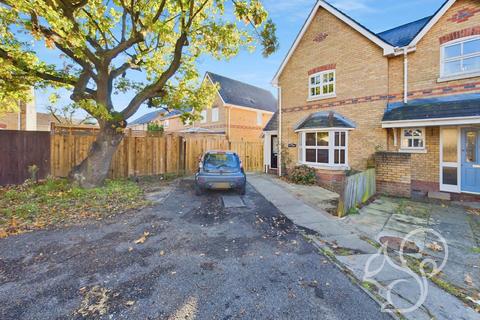 3 bedroom semi-detached house to rent, Chinook, Colchester