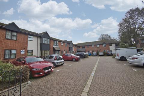 1 bedroom ground floor flat for sale, Queen Street, Deal, CT14