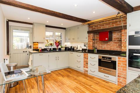 3 bedroom barn conversion for sale, Tanyard Barns, Mill Hill, Alresford