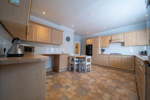 32 Essendine Crescent, Sheffield, S8 8PB
