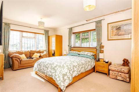 17 Central Avenue, Worthing, BN14 0DS