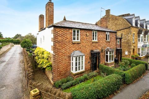 3 bedroom semi-detached house for sale, Leamington Road, Broadway, Worcestershire, WR12