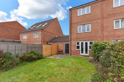 4 bedroom end of terrace house for sale, Turners Gardens, Wootton, Northampton