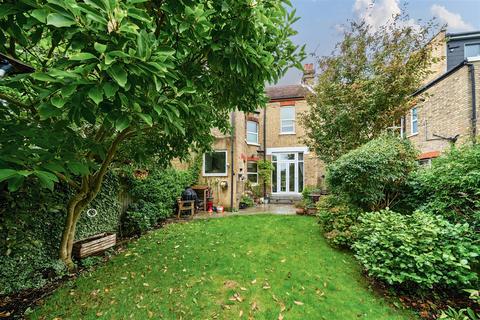 66 Granville Road, London, N12 0HT