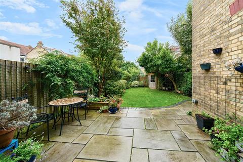 66 Granville Road, London, N12 0HT