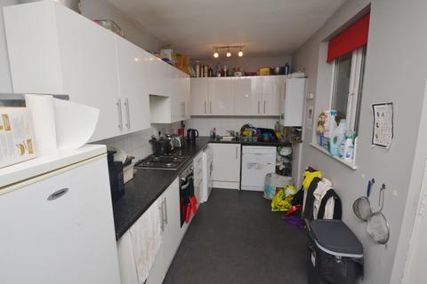5 bedroom terraced house to rent, Milverton Road, Manchester M14