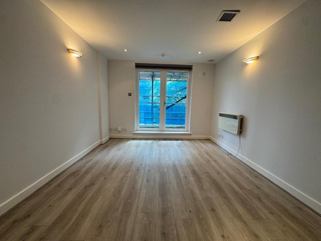 1ad6969d-7884-42ba-812d-c01b55346d1e