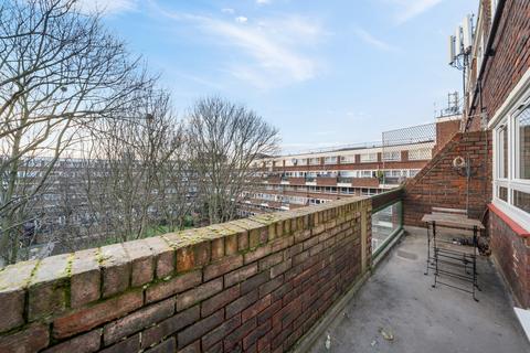 11 Carnoustie Drive, London, N1 0DS