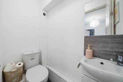 11 Carnoustie Drive, London, N1 0DS