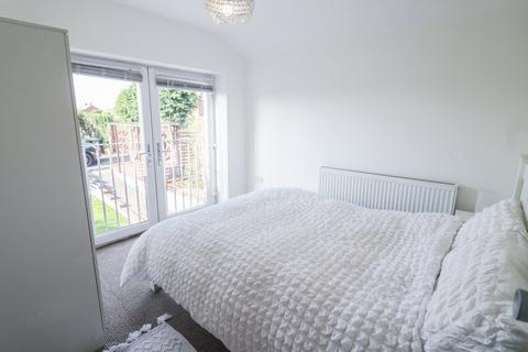 3 bedroom semi-detached house for sale, Tinshill Road, Cookridge, Leeds, West Yorkshire, LS16