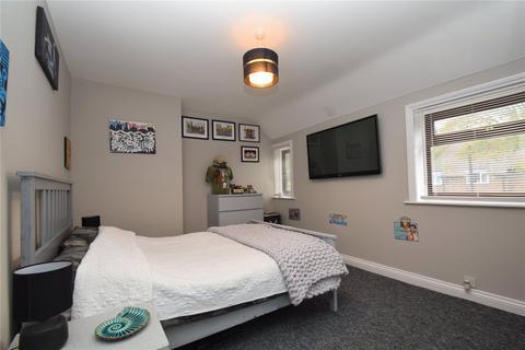 23 Endcliff Crescent, Scarborough, YO12 6HZ