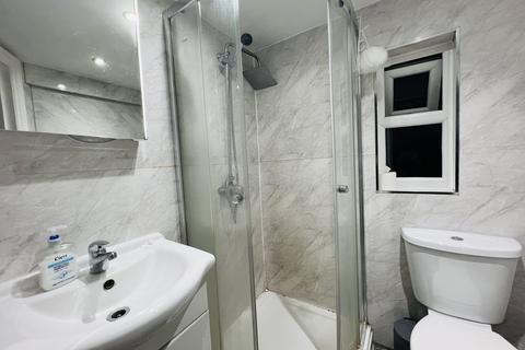 undefined, Park Avenue, Barking IG11