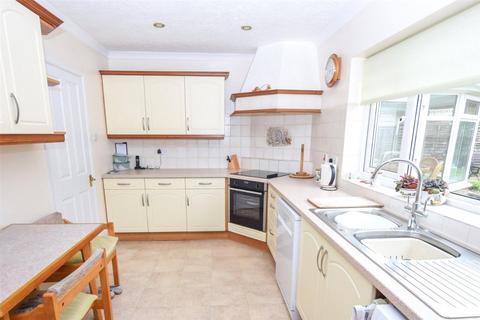 4 bedroom detached house for sale, Canterbury Road, Hampshire GU14