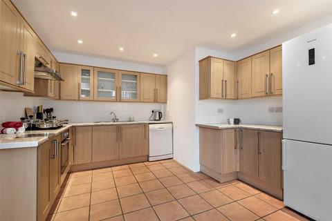 5 bedroom flat to rent, STRATHMORE COURT, PARK ROAD, London, NW8