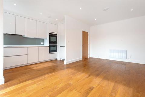 2 bedroom apartment for sale, Roland Gardens, London, SW7