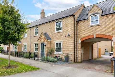 4 bedroom semi-detached house for sale, Hardy Way, Fairfield SG5 4GL