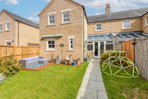 4 bedroom semi-detached house for sale, Hardy Way, Fairfield SG5 4GL