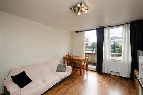 2 bedroom flat for sale, Sycamore Walk, Queens Park, W10