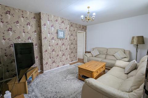 3 bedroom semi-detached house for sale, Tynwald Drive, Leeds LS17