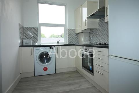 2 bedroom flat to rent, The Crescent, Hyde Park Corner, Hyde Park