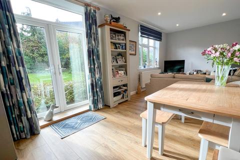 39 Cockshutt Drive, Sheffield, S8 7DW