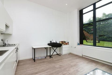 Studio for sale, Bellmont Lodge, Welwyn Garden City, Herts, AL7