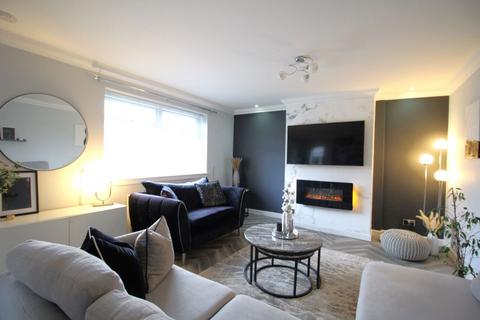 28 Dale Crescent, Irvine, KA12 0RX