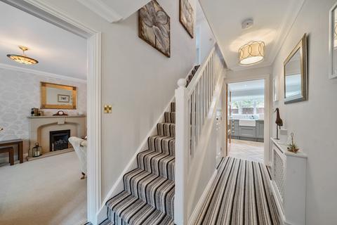 6 Crosier Close, London, SE3 8NT