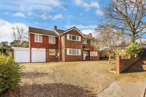 5 bedroom detached house to rent, Court Green Heights, Woking GU22