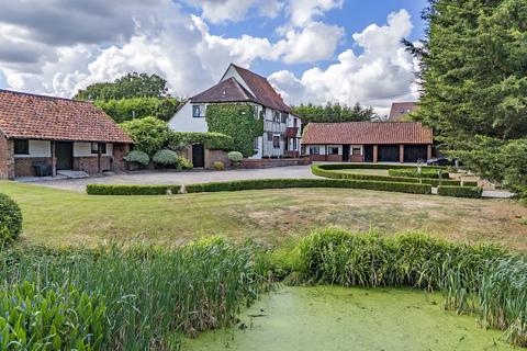 5 bedroom detached house for sale, Outings Lane, Doddinghurst, CM15