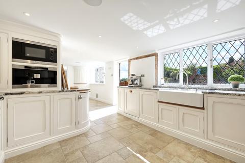 5 bedroom detached house for sale, Outings Lane, Doddinghurst, CM15