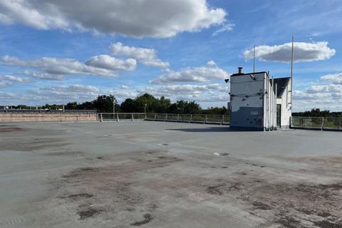 Industrial unit to rent, Hainault IG6