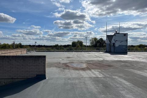 Industrial unit to rent, Hainault IG6