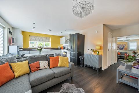 1 bedroom flat for sale, Lucas Drive, West End, Woking, GU24