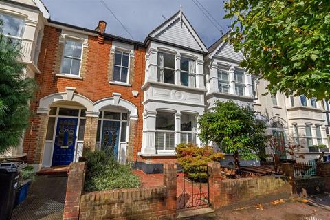 4 bedroom terraced house for sale, St. Margarets Road, Aldersbrook