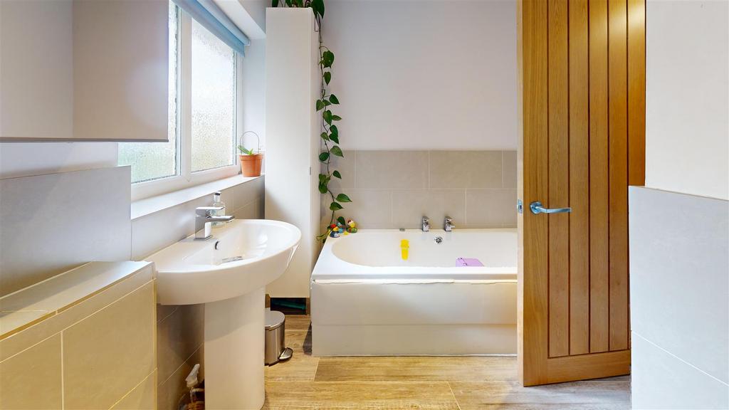Tp MEJn Wa Ho D-Bathroom.jpg