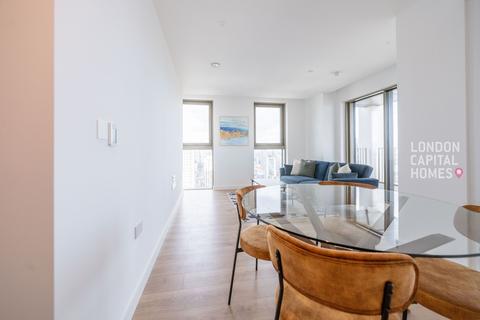 2 bedroom apartment to rent, One Thames Quay, 222 Marsh Wall, London, E14