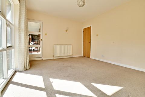 2 bedroom apartment to rent, The Knoll, Bromley BR2