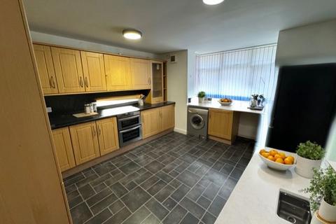 4 bedroom property for sale, The Crescent, Stockport, Greater Manchester, SK3 8SP